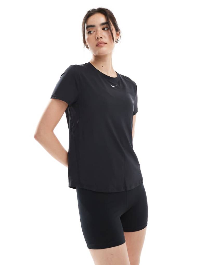 Nike Training - One - Locker geschnittenes T-Shirt in Schwarz-Weiß von Nike Training