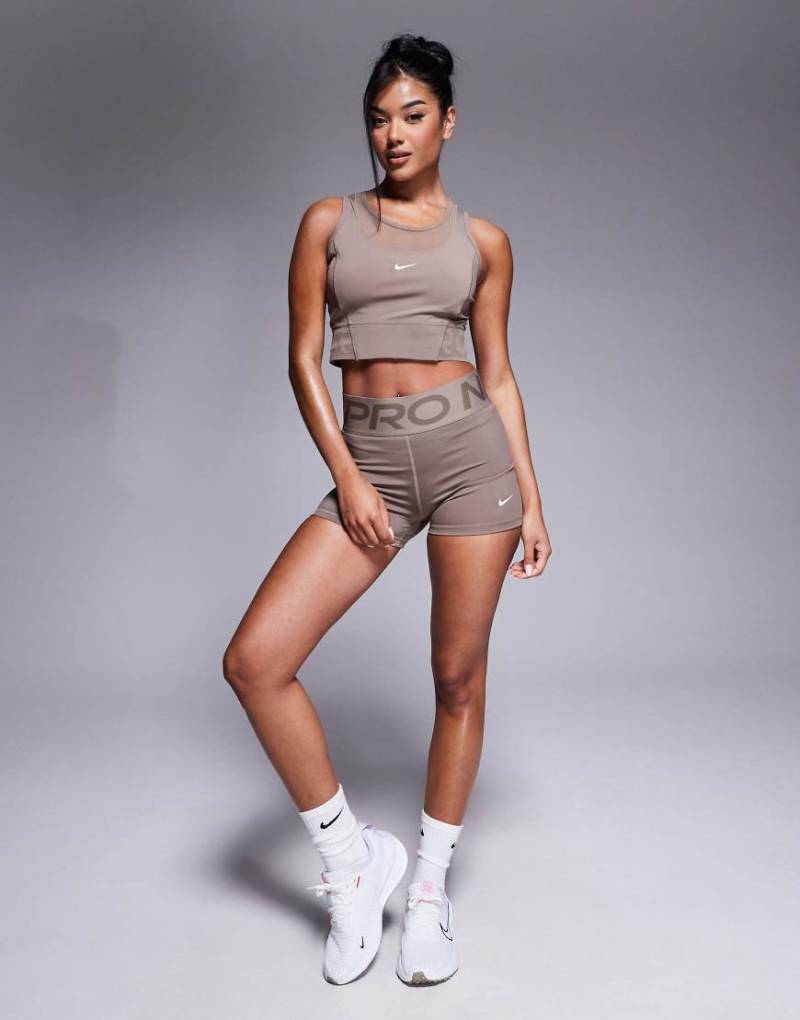 Nike - Pro Training Dri-FIT - Formende Leggings-Shorts in Braun mit hohem Bund, 3 Zoll Schrittlänge von Nike Training