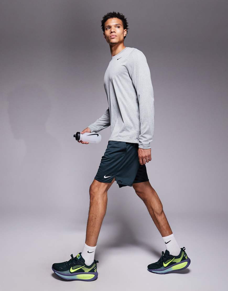 Nike Training - Totality Dri-FIT - Shorts in Dunkelgrün, 7 Zoll Schrittlänge Nike Training - Totality Dri-FIT - Shorts in Dunkelgrün, 7 Zoll Schrittlänge von Nike Training