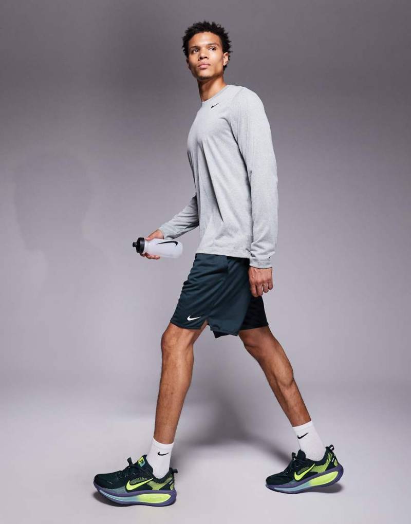 Nike Training - Totality Dri-FIT - Shorts in Dunkelgrün, 7 Zoll Schrittlänge von Nike Training