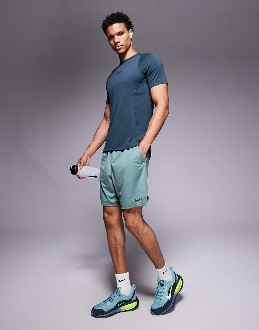 Nike Training - Totality Dri-FIT - Shorts in Grün, 7 Zoll Schrittlänge von Nike Training