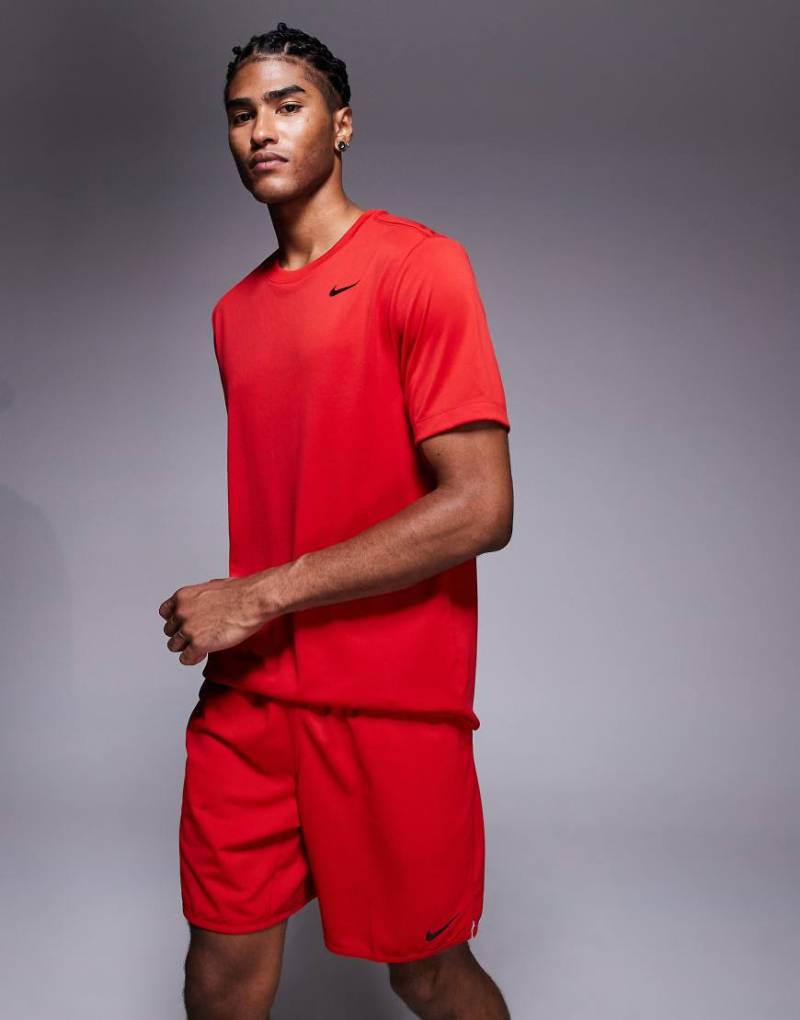 Nike Training - Totality Dri-FIT - Shorts in Rot, 7 Zoll Schrittlänge von Nike Training