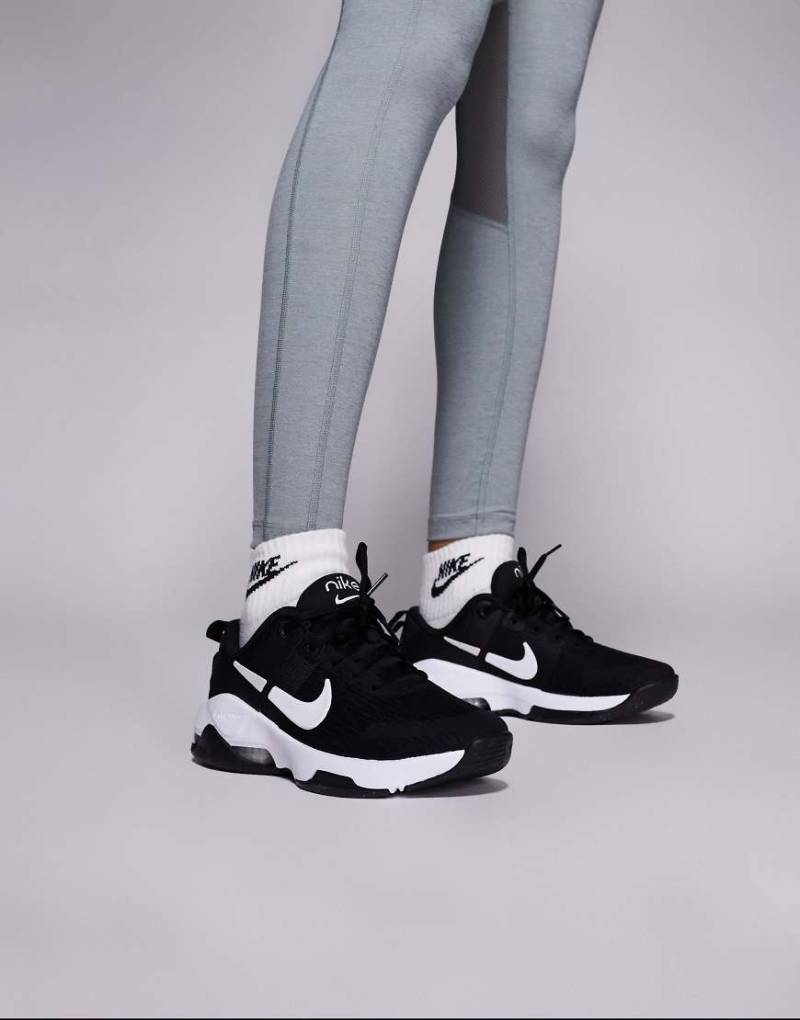 Nike Training - Zoom Bella 6 - Sneaker in Schwarz von Nike Training