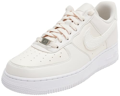 NIKE Damen Air Force 1 '07 Next Nature Sneaker, Photon Dust Cool Grey Safety Orange, 41 EU NIKE Damen Air Force 1 '07 Next Nature Sneaker, Photon Dust Cool Grey Safety Orange, 41 EU von Nike