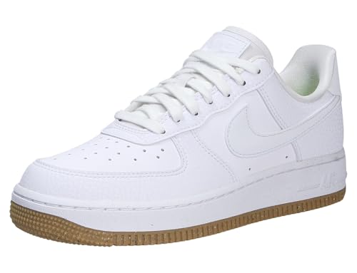 NIKE Damen Air Force 1 '07 Next Nature Sneaker, White Football Grey Gum Light Brown, 38.5 EU NIKE Damen Air Force 1 '07 Next Nature Sneaker, White Football Grey Gum Light Brown, 38.5 EU von Nike