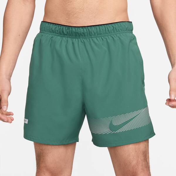 NIKE Herren Shorts M NK CHALLENGER 5BF SHRT FLASH NIKE Herren Shorts M NK CHALLENGER 5BF SHRT FLASH von Nike