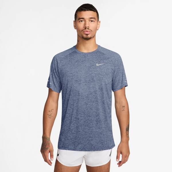 NIKE Herren Sweatshirt M NK DFADV STRIDE SS TOP von Nike