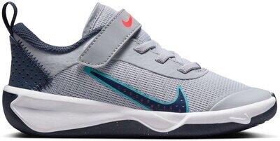 NIKE Kinder Freizeitschuhe OMNI MULTI-COURT (PS) WOLF GREY/THUNDER BLUE-BRIGHT CRIMS - Gr. - 30 von Nike