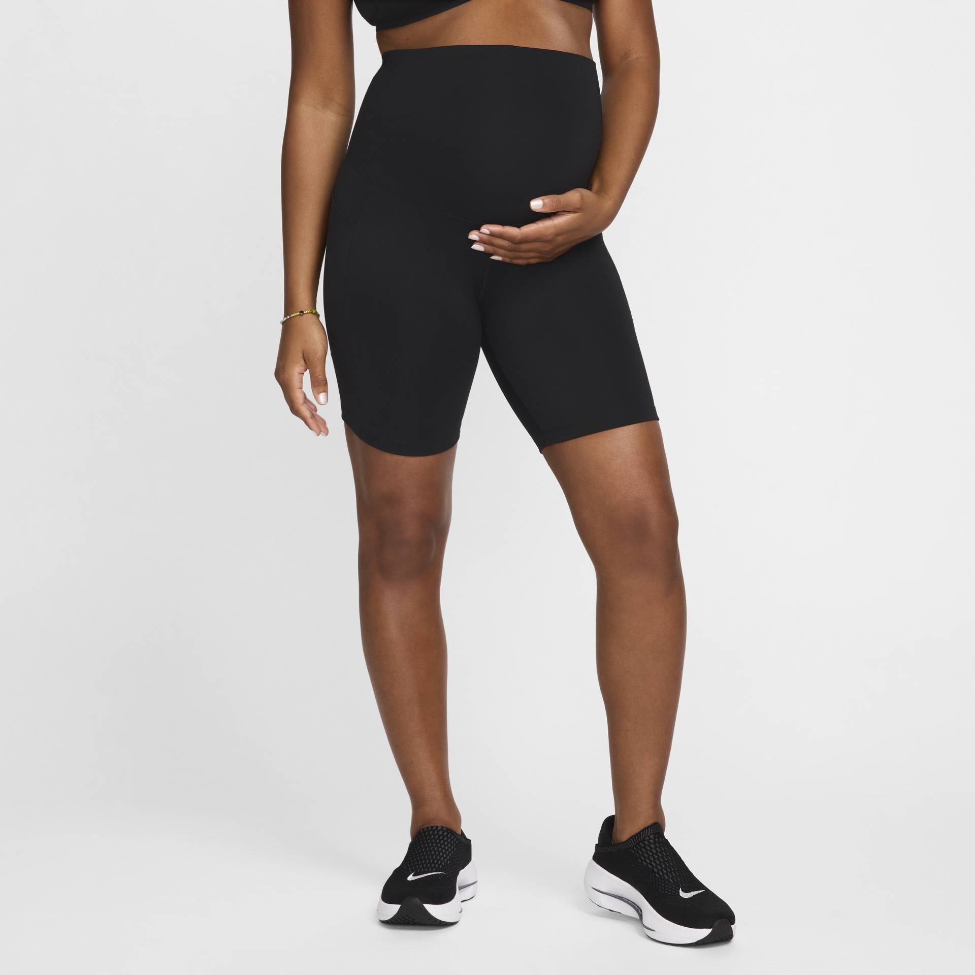 Nike (M) One Dri-FIT Bike Shorts (ca. 20 cm) mit hohem Bund und Taschen für Damen (Schwangere und Mütter) - Schwarz von Nike