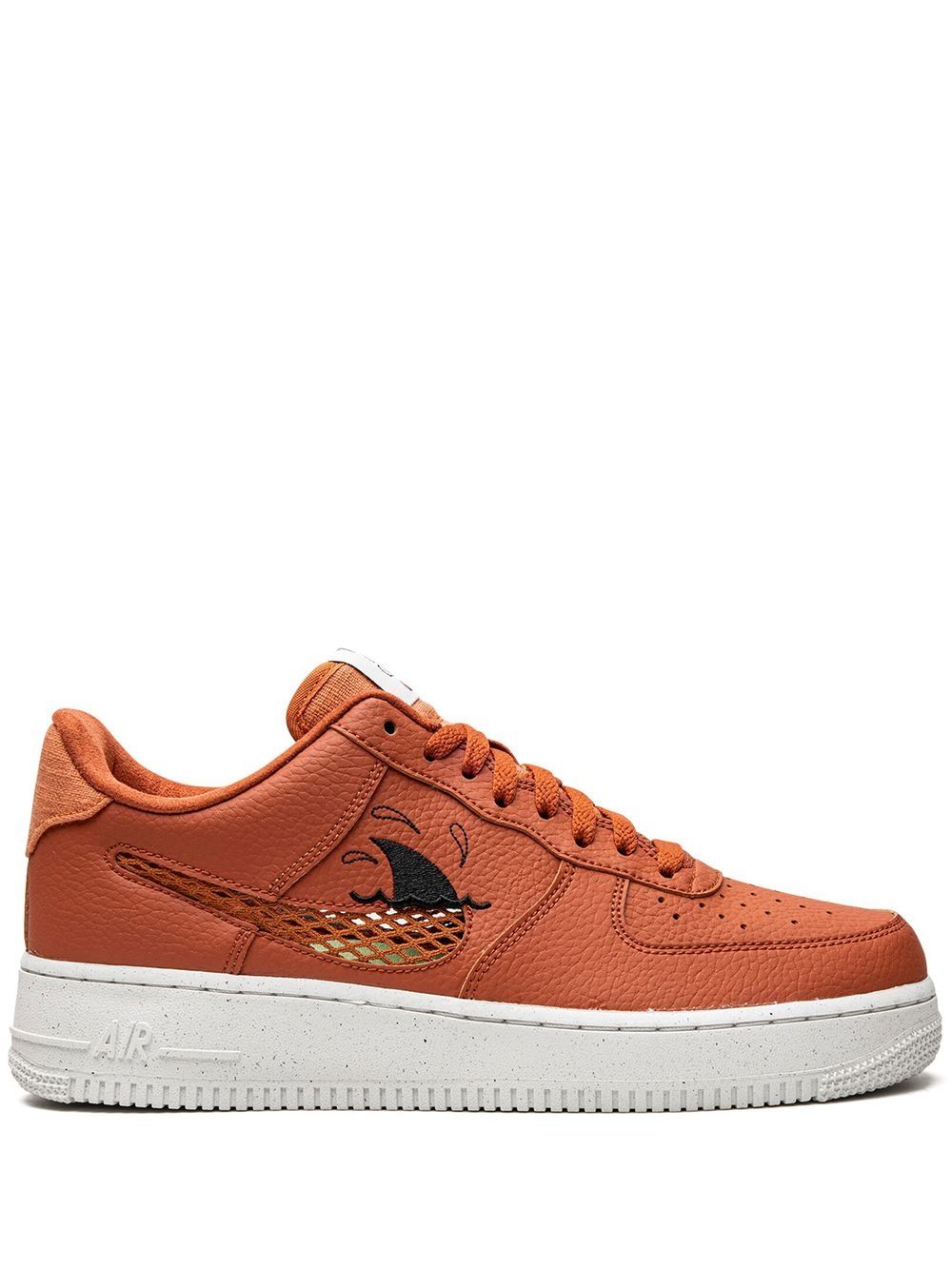 Nike Air Force 1 07 LV8 NN Sneakers - Orange von Nike