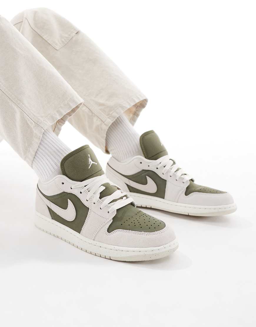 Nike - Air Jordan 1 - Niedrige Sneaker in Khaki und Weiß-Grün von Nike