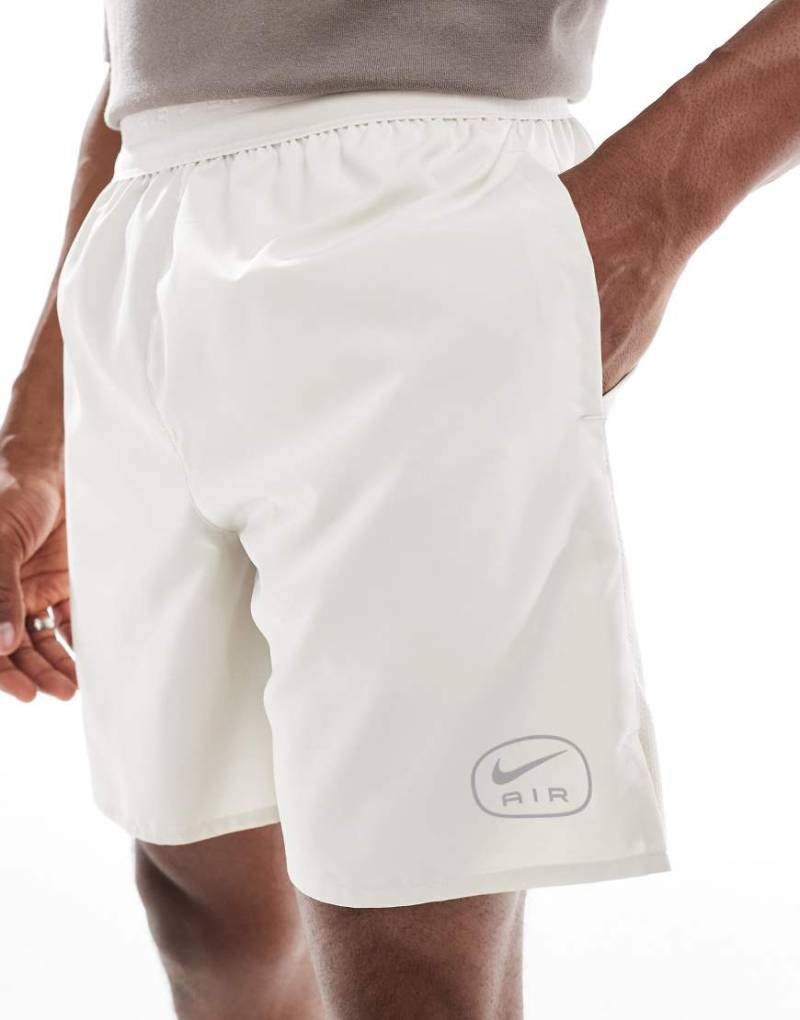 Nike - Air - Lauf-Shorts in Beige-Neutral Nike - Air - Lauf-Shorts in Beige-Neutral von Nike