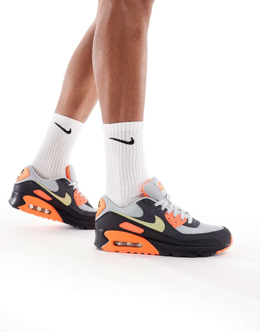 Nike - Air Max 90 - Sneaker in Grau, Schwarz und Orange von Nike
