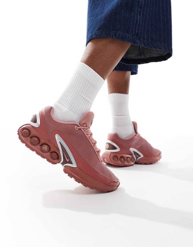 Nike - Air Max DN - Sneaker in Rosa und Silber-Braun von Nike