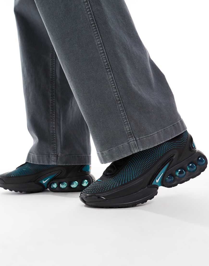 Nike - Air Max DN - Sneaker in Schwarz und Blau von Nike