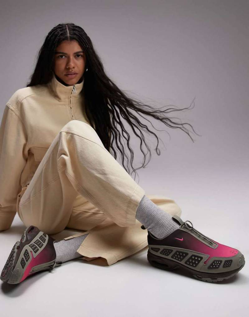 Nike - Air Max SNDR - Sneaker in Lila und Weiß von Nike