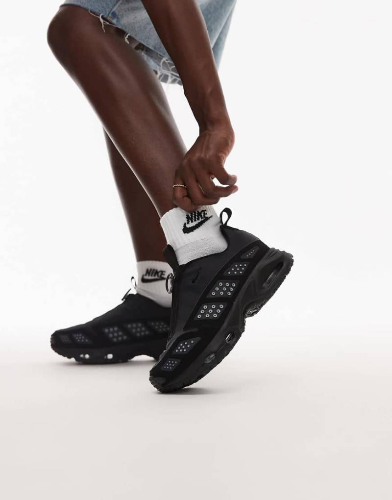 Nike - Air Max SNDR - Unisex-Sneaker in Schwarz und Silber von Nike