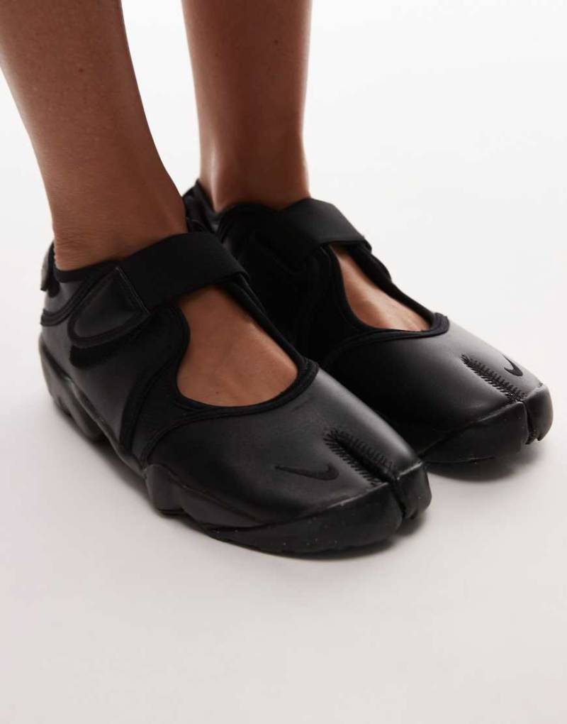 Nike - Air Rift - Sneaker aus Leder in Schwarz von Nike