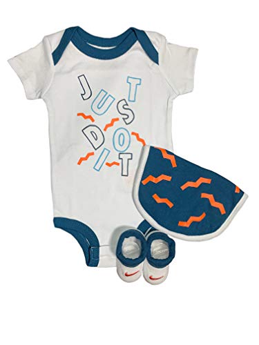 Nike Baby-Set Latz Strampler Socken 3.TLG Boys (6-12 Monate 70-80 cm, White) von Nike