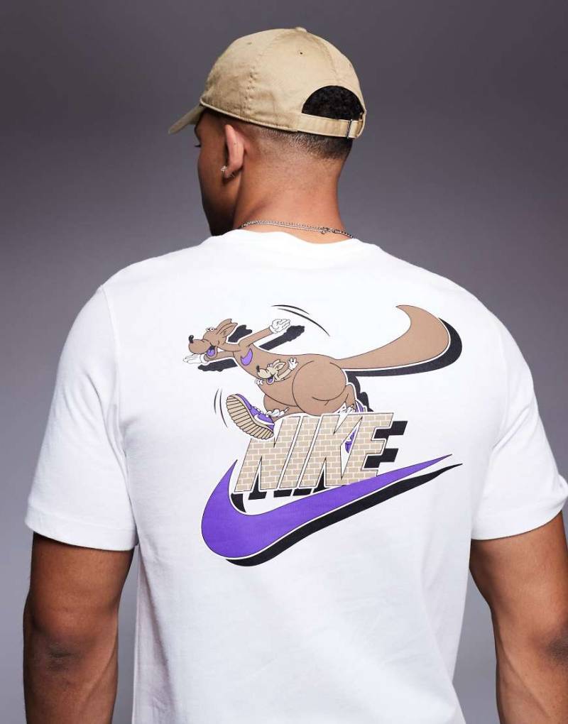 Nike - Club - College-T-Shirt in Weiß von Nike