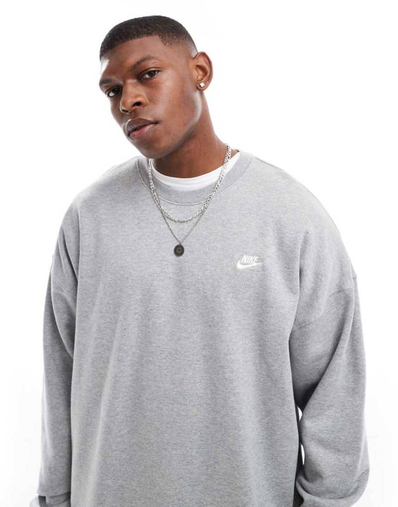 Nike Club - Oversize-Sweatshirt in Grau aus French Terry von Nike