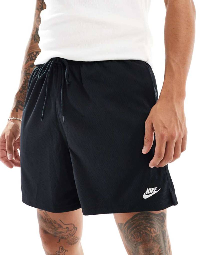 Nike - Club - Shorts aus Netzstoff in Schwarz von Nike