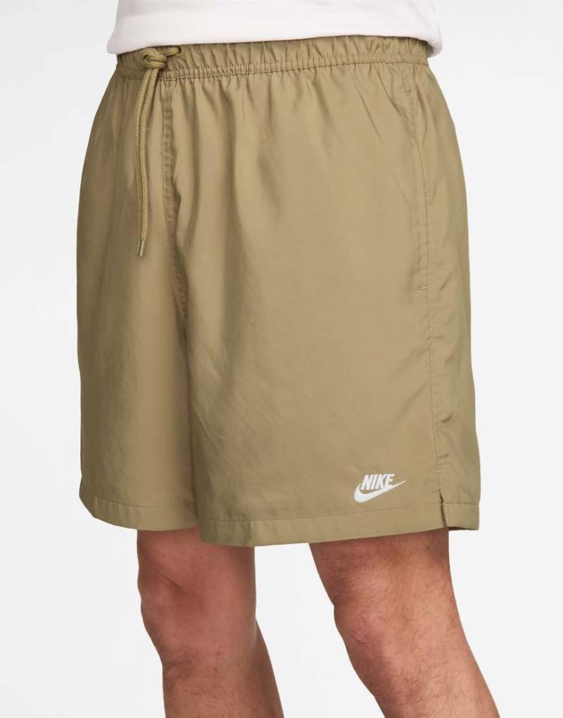 Nike Club - Shorts aus Webstoff in Beige-Neutral von Nike