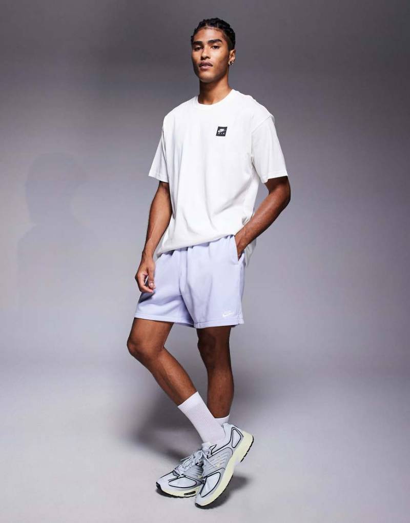 Nike Club - Shorts aus French Terry in Flieder-Lila Nike Club - Shorts aus French Terry in Flieder-Lila von Nike