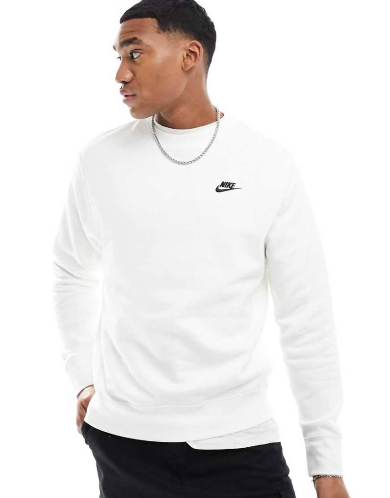 Nike - Club - Sweatshirt in Weiß von Nike