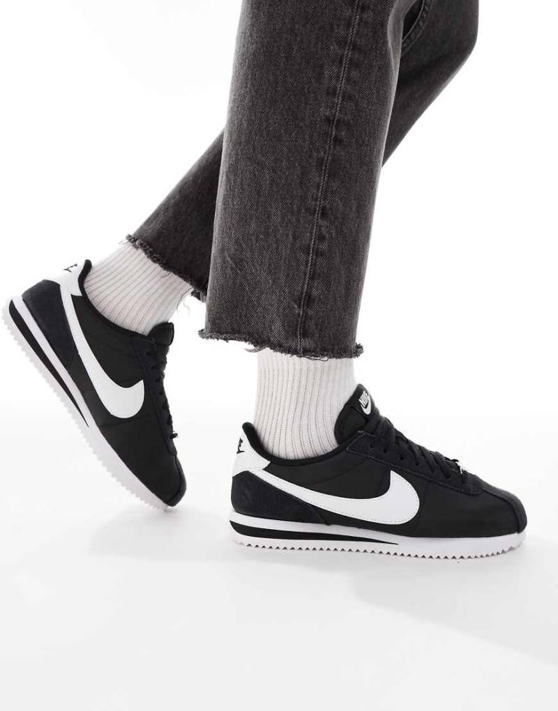 Nike - Cortez - Unisex-Sneaker aus Nylon in Schwarz und Weiß von Nike