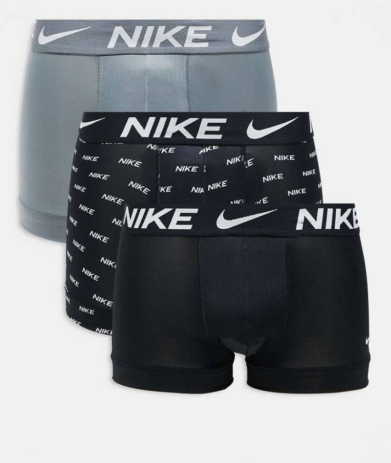 Nike - Dri-FIT Essential - 3er-Pack längere Mikrofaser-Boxershorts mit engem Schnitt in verschiedenen Farben-Schwarz von Nike