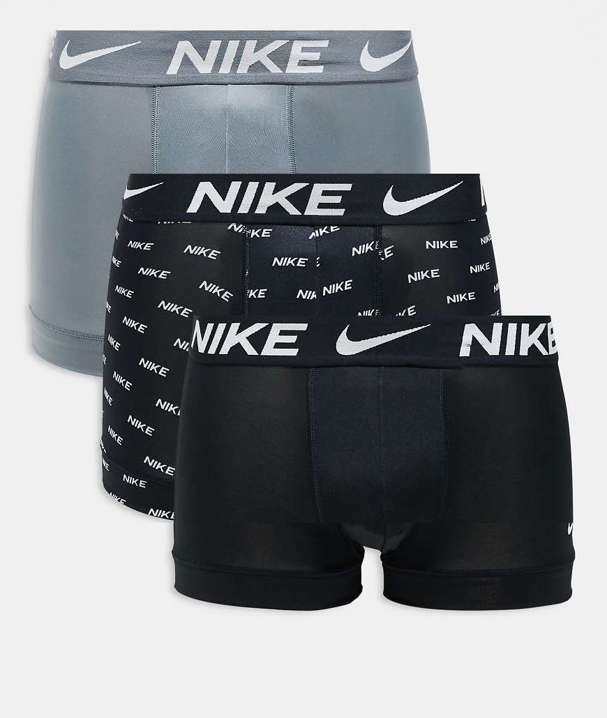 Nike - Dri-FIT Essential - 3er-Pack längere Mikrofaser-Boxershorts mit engem Schnitt in verschiedenen Farben-Schwarz von Nike