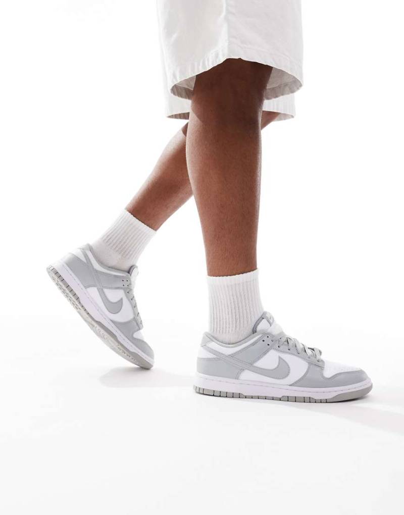 Nike - Dunk Low Retro - Unisex-Sneaker in Weiß und Grau von Nike