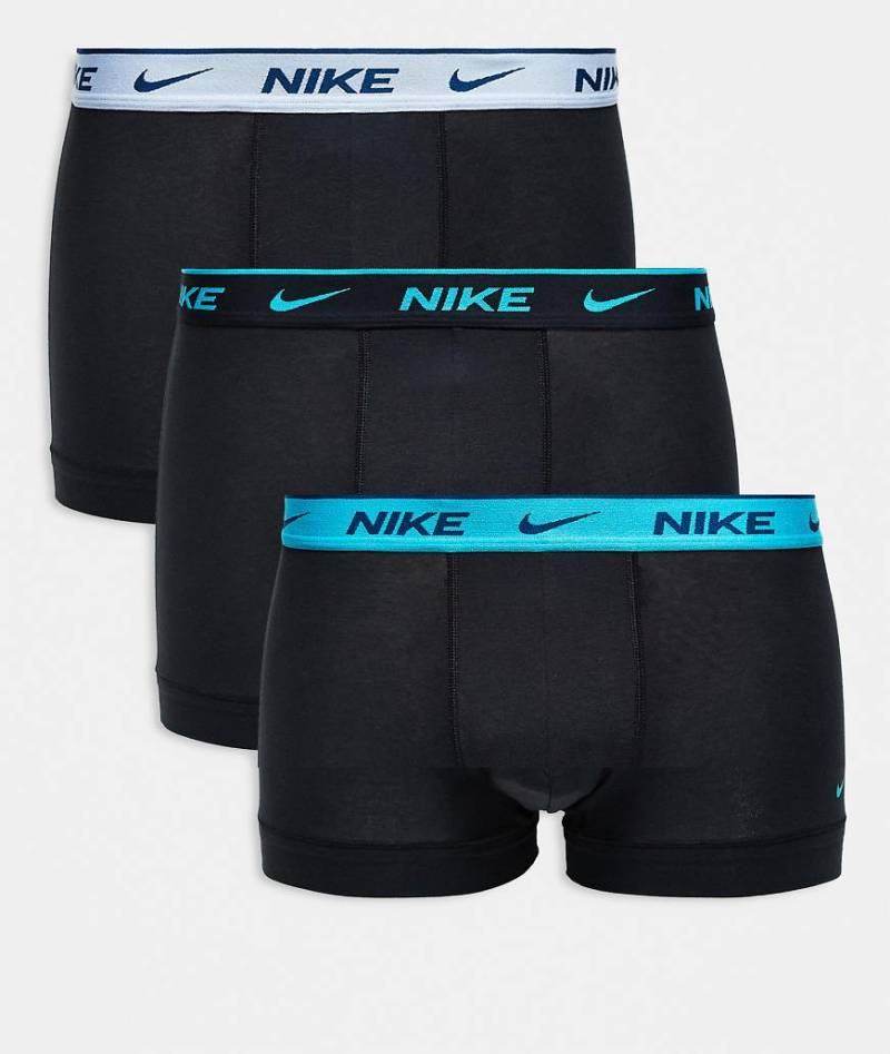 Nike - Everyday - 3er-Pack Trunk-Unterhosen aus Baumwoll-Stretch in Blau mit farbigem Bund in Schwarz/Blau/Hellblau von Nike