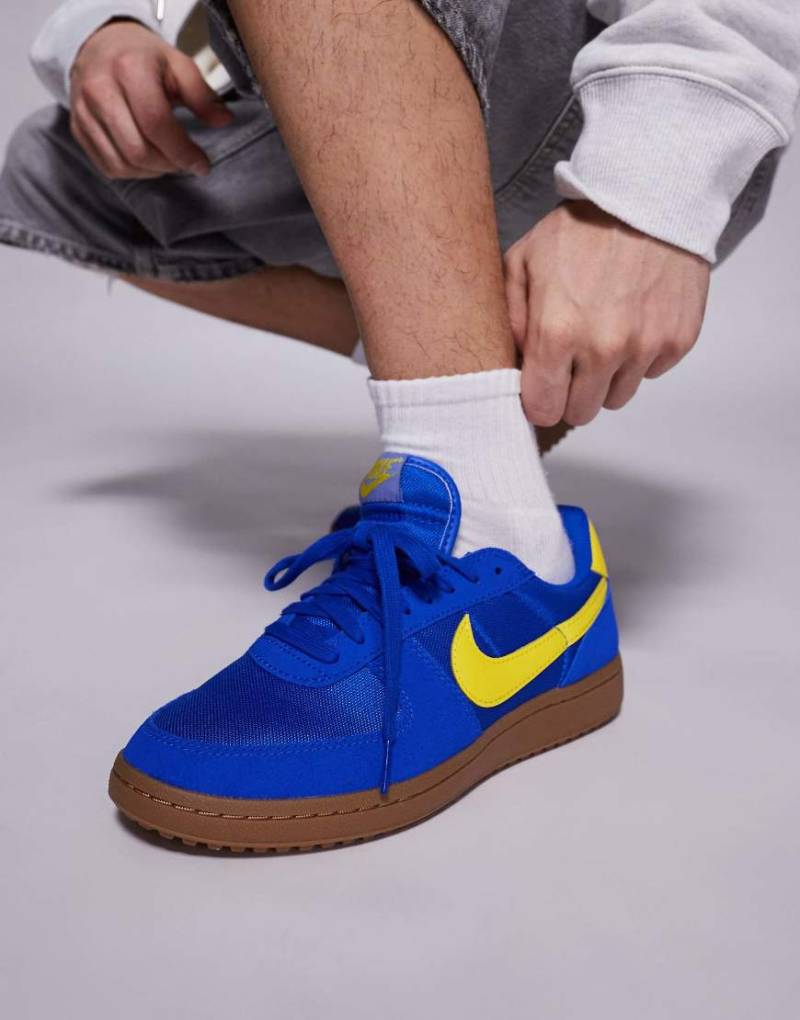 Nike - Field General - Retro-Sneaker in Blau und Gelb von Nike