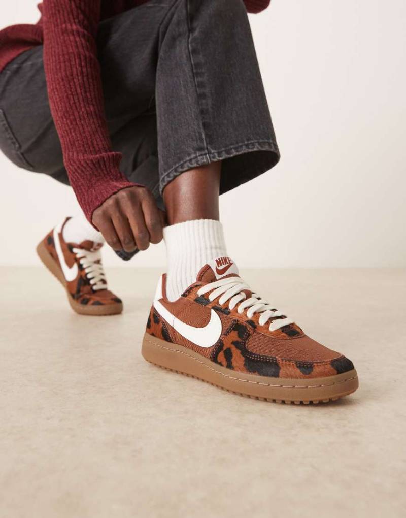 Nike - Field General - Sneaker in Braun mit Ponyfelloptik-Brown Nike - Field General - Sneaker in Braun mit Ponyfelloptik-Brown von Nike