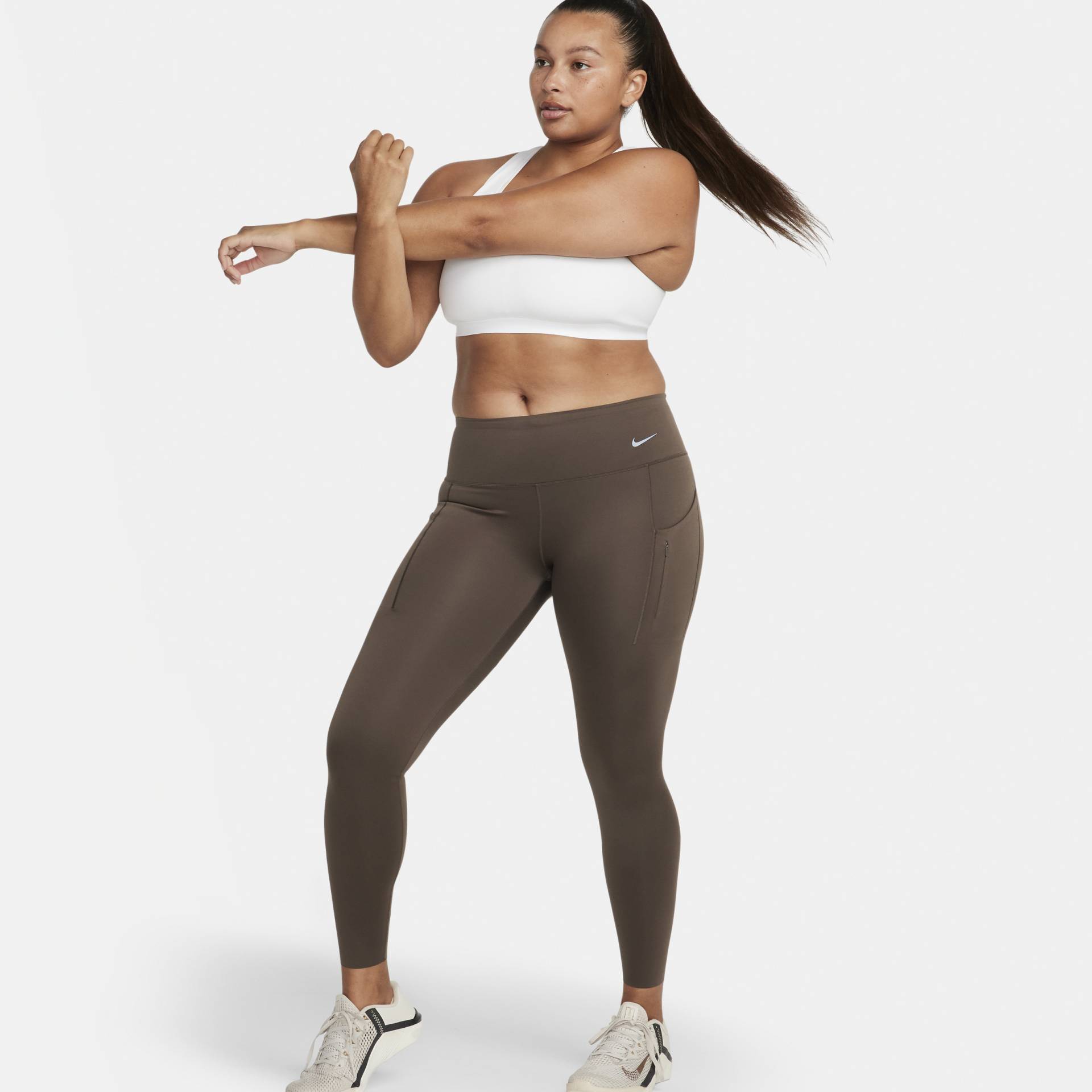 Nike Go Leggings in voller Länge mit starkem Halt, mittelhohem Bund und Taschen für Damen - Braun von Nike