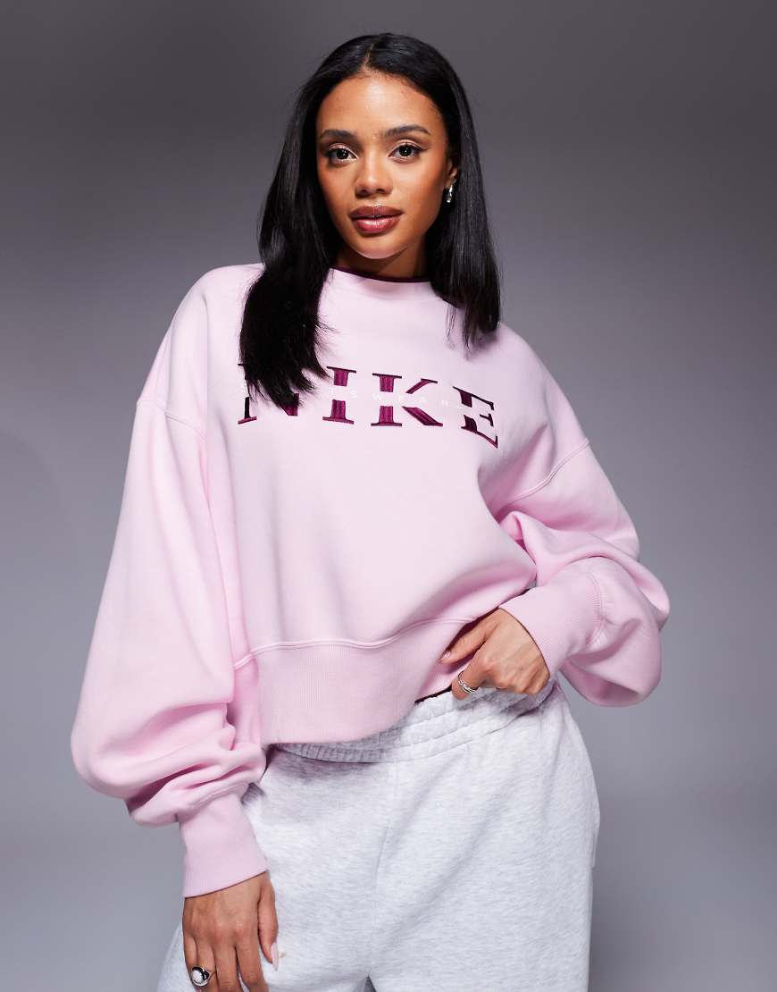 Nike - Gym Life Swoosh - Oversize-Sweatshirt in Rosa mit Grafik von Nike