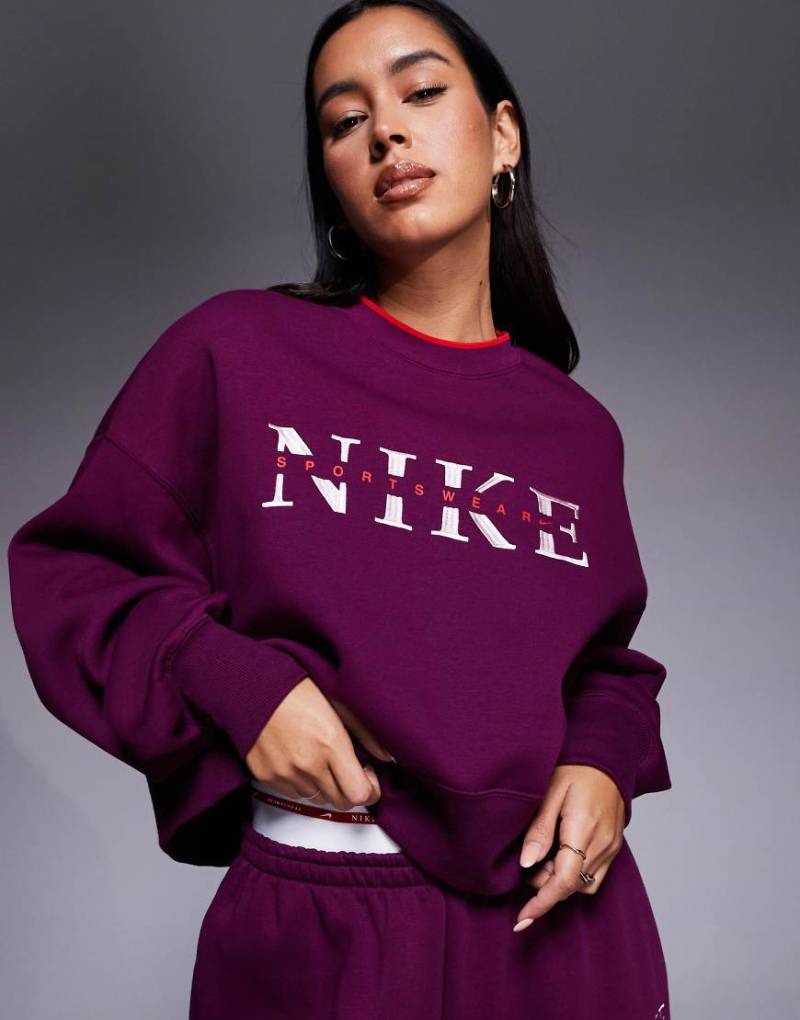 Nike - Gym Life Swoosh - Super-Oversize-Sweatshirt in Burgunderrot mit Print von Nike