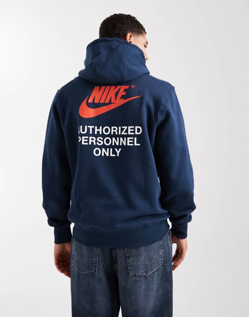 Nike - Kapuzenpullover in Marineblau mit Swoosh-Print auf dem Rücken von Nike