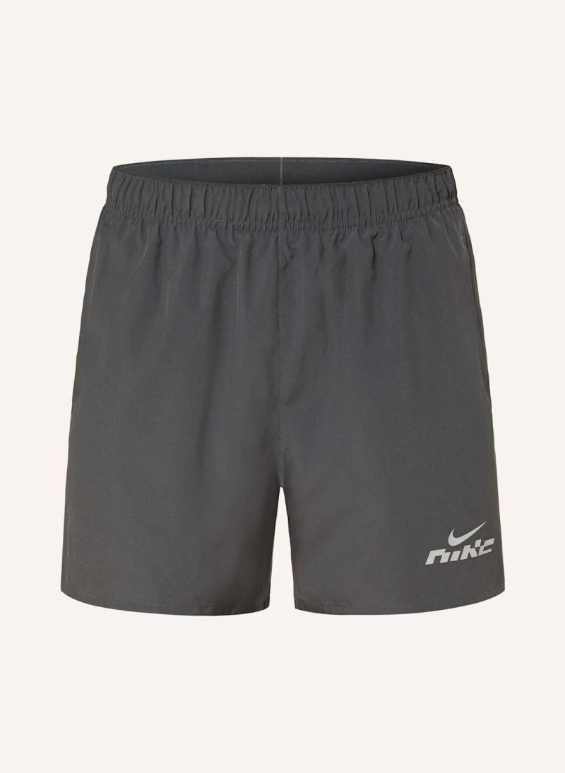 Nike Laufshorts Challenger Flash grau von Nike