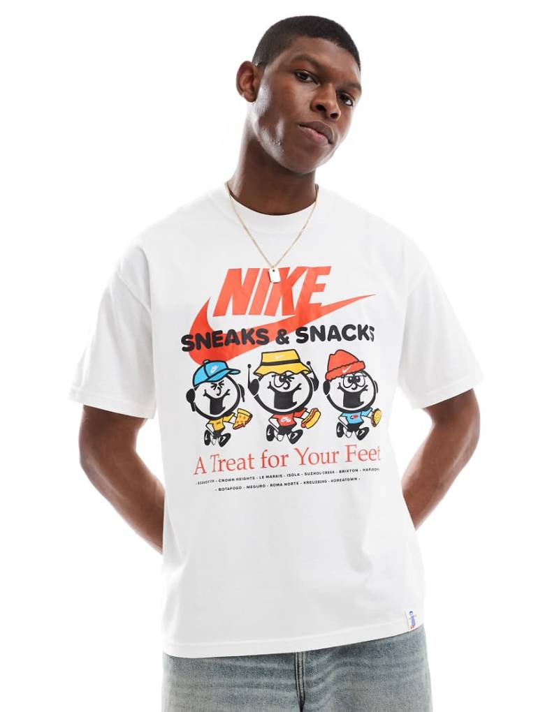 Nike - M90 - Loose-Fit-T-Shirt in Weiß mit Print von Nike