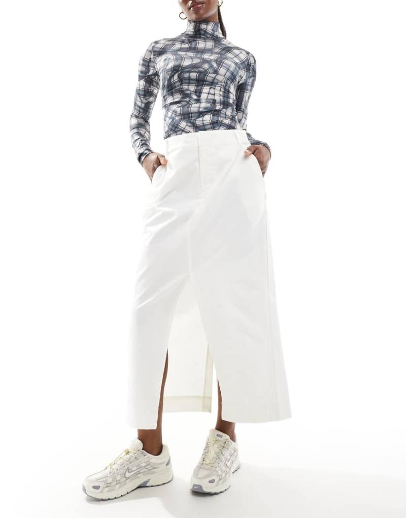 Nike - MSC - Maxirock aus Twill in Cremeweiß von Nike