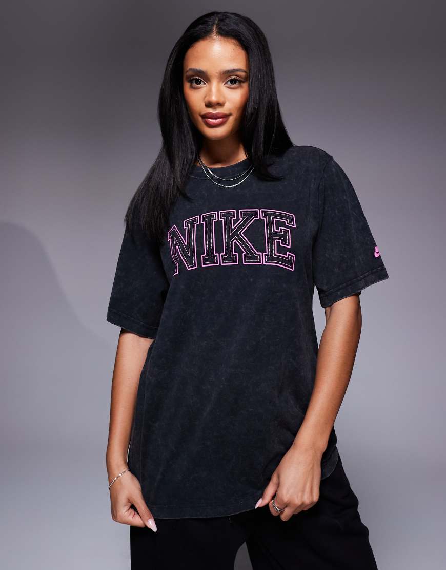 Nike - Oversize-T-Shirt in Schwarz mit Retro-Logo von Nike