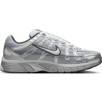 Nike P-6000 Herren Schuhe - Silber - Größe: 43 - Leder - Foot Locker Nike P-6000 Herren Schuhe - Silber - Größe: 43 - Leder - Foot Locker von Nike