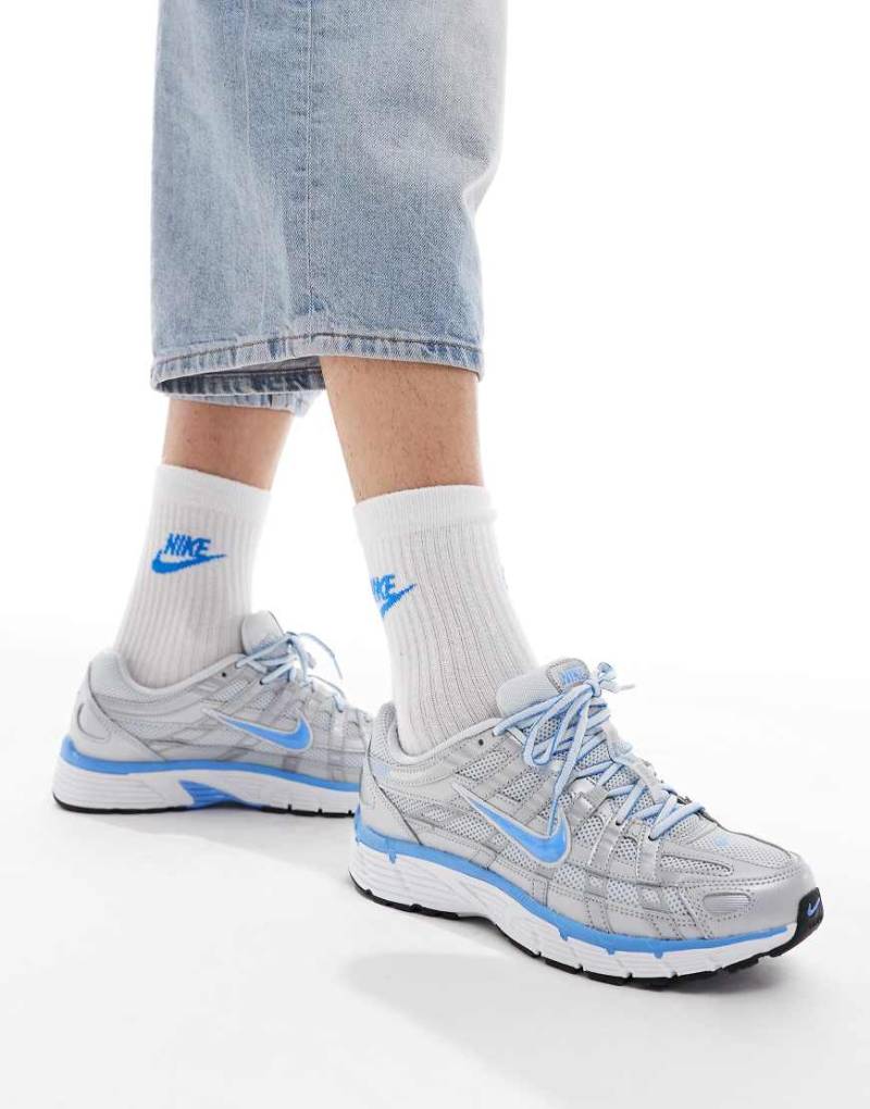 Nike - P-6000 - Unisex-Sneaker in Blau und Silber von Nike