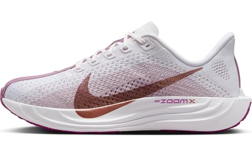 Nike Pegasus Plus Damen Straßenlaufschuh, White/MTLC Red Bronze-Platinum Violet, 41 EU von Nike