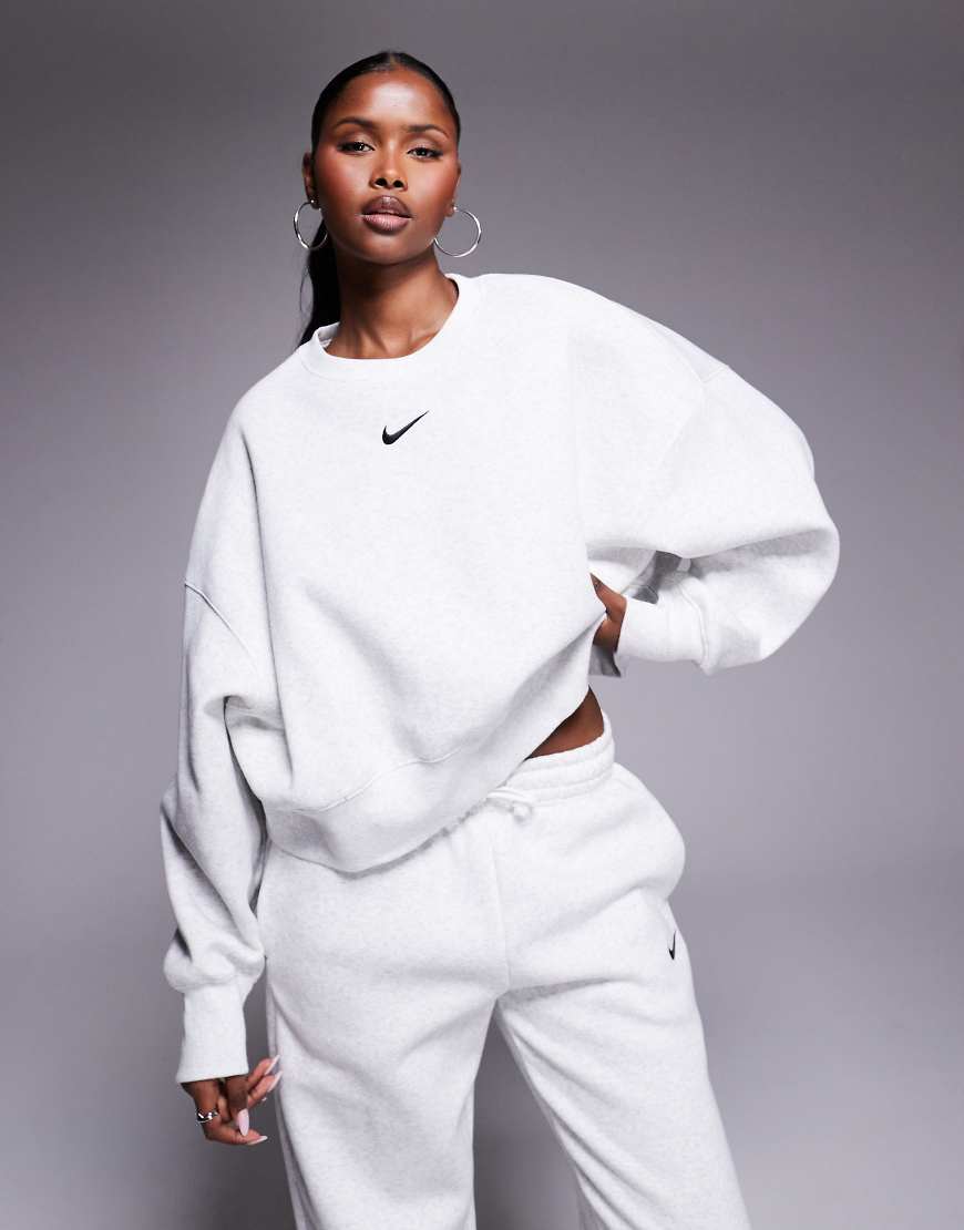 Nike - Phoenix Fleece - Super-Oversize-Sweatshirt in Grau Nike - Phoenix Fleece - Super-Oversize-Sweatshirt in Grau von Nike