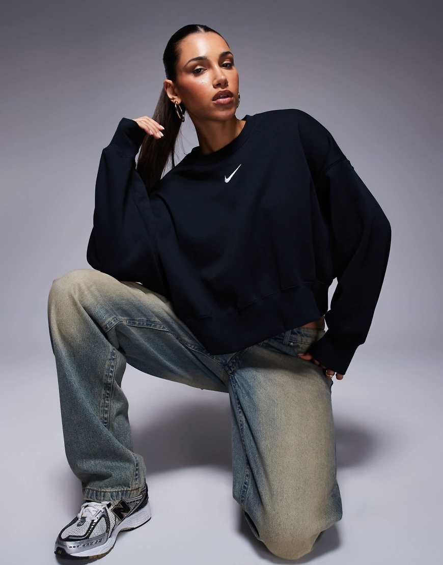 Nike - Phoenix Fleece - Sweatshirt in Schwarz mit extremer Oversize-Passform von Nike