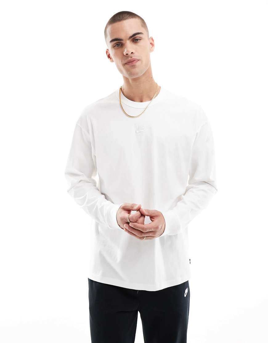 Nike - Premium Essentials - Langärmliges T-Shirt in Weiß von Nike